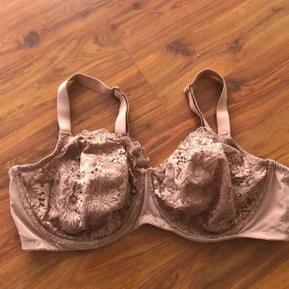 Auden Lace taupe rose color bra, size 42DD underwire